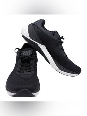 Topo Athletic Women's Ultrafly 5 Running Shoes (Black/White) Size 10 US
